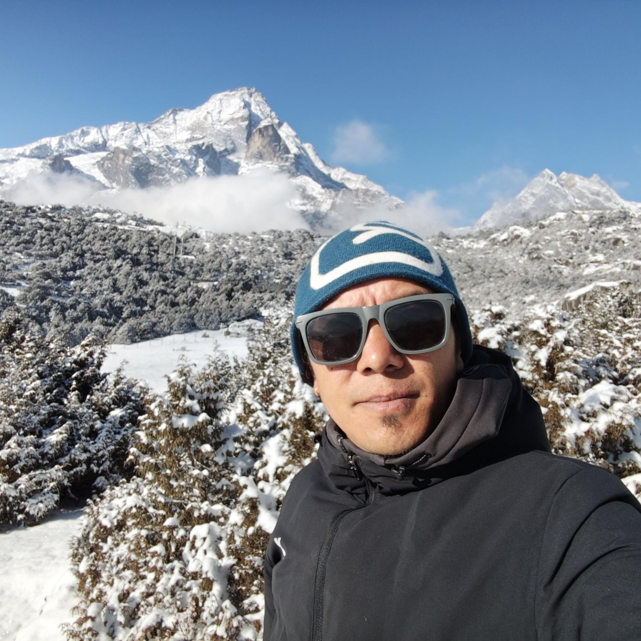 Mr. Karma Sherpa    Senior Guide- Mountain Sherpa Trekkin g